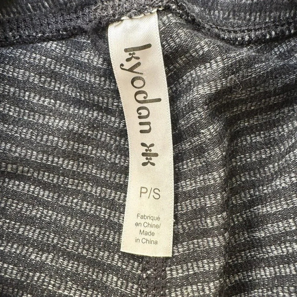 Kyodan Hyperwarm Leggings Black And Grey Size Small Stripes New - Picture 4 of 7